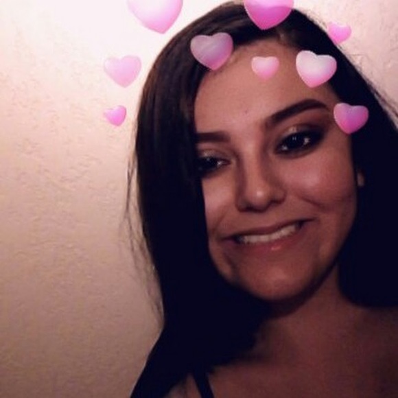 Meet your Posher, Cindy - Picture 1 of 1